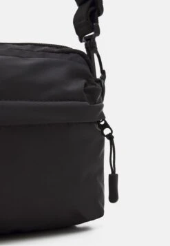 Pier One Borsa A TracollaBlack Uomo Borse PI954H02B-Q11 -Pier One be6c257be3b546028e24d7920c8d915e