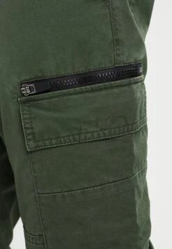 Pier One Pantaloni CargoDark Green Uomo Pantaloni YO122E01M-M11 -Pier One c09213f9c49144359506b21a8ab774db