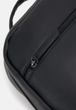 Pier One UnisexZainoBlack Donna Borse PI954O038-Q11 -Pier One c0cc32338d9042349da11a1bdfacb532