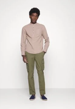 Pier One CamiciaTaupe Uomo Camicie PI922DA24-B11 -Pier One c1750b1601fc44c3b28f7ac088cf90fc