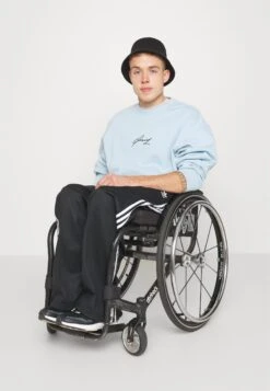 Pier One FelpaLight Blue Uomo Maglieria E Felpe PI922S0FN-K11 -Pier One c48632c3e7454e24a89036a0e9ebbbdd