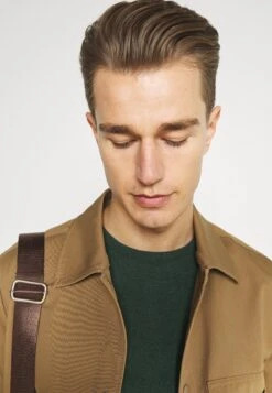 Pier One Basic CrewneckMaglioneMottled Dark Green Uomo Maglieria PI922Q009-M12 -Pier One c4a75157027844b18a449c0bf30f39e5