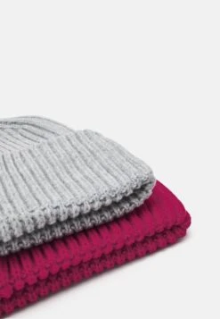 Pier One Unisex 2 Pack - Berretto - Red/Grey -Pier One cb0fc487d13545b9b128df4364bdabab