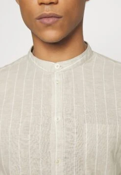 Pier One CamiciaBeige Uomo Camicie PI922DA24-B12 11 Pier One CamiciaBeige Uomo Camicie PI922DA24-B12 -Pier One cf026bf45d7c4ea6a5783dc4be495022