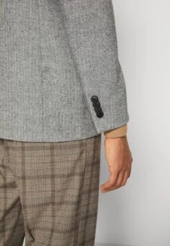 Pier One GiaccaGrey Uomo Completi E Cravatte PI922T04J-Q11 -Pier One d2aca0cdb2c34383b82955d987f8f782