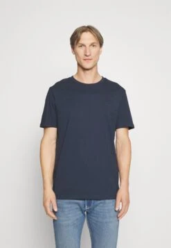 Pier One 3 PackT-Shirt BasicDark Blue/Beige/Dark Brown Uomo T-shirt E Polo PI922O0YA-K11 12 Pier One 3 PackT-Shirt BasicDark Blue/Beige/Dark Brown Uomo T-shirt E Polo PI922O0YA-K11 -Pier One d53bbfaf06ab4e218365325b7c50a8e2