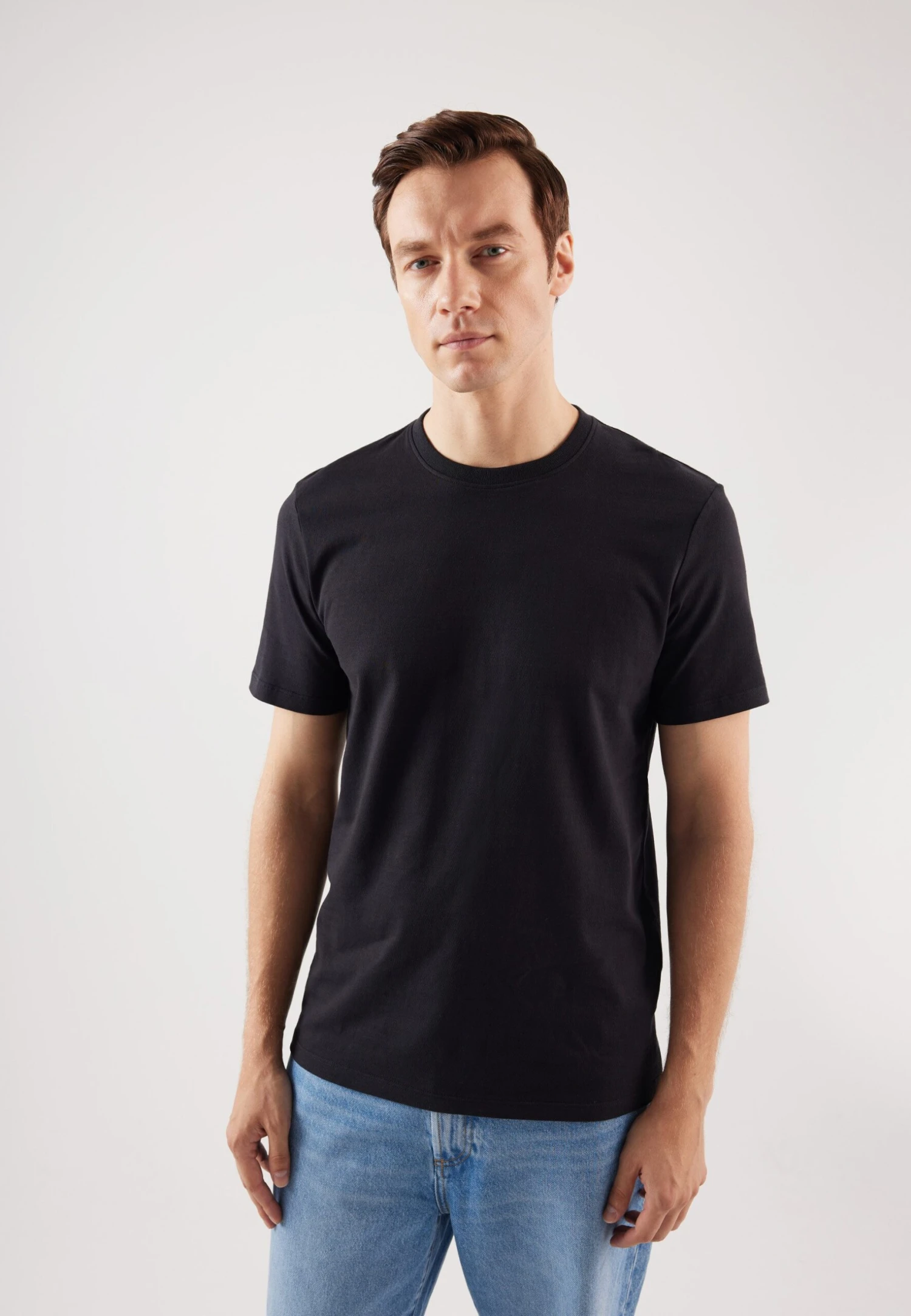 Pier One 3 PackT-Shirt BasicBlack Uomo T-shirt E Polo PI922O0YN-Q11 4 Pier One 3 PackT-Shirt BasicBlack Uomo T-shirt E Polo PI922O0YN-Q11 - immagine 2