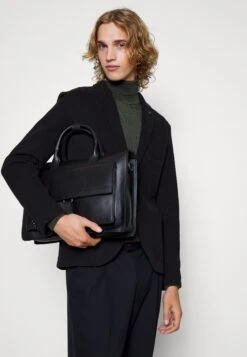 Pier One GiaccaBlack Uomo Completi E Cravatte PI922T049-Q11 -Pier One dc24487541564cbeb4640eb4c5ce622c