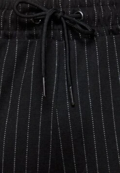 Pier One Pantaloni SportiviBlack Uomo Pantaloni PI922E056-Q11 -Pier One de378099a836428989152d63c23e7732