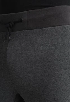 Pier One Pantaloni SportiviDark Grey Uomo Pantaloni PI922E020-C11 -Pier One e1e35522afbd424296d37d965a7827c3