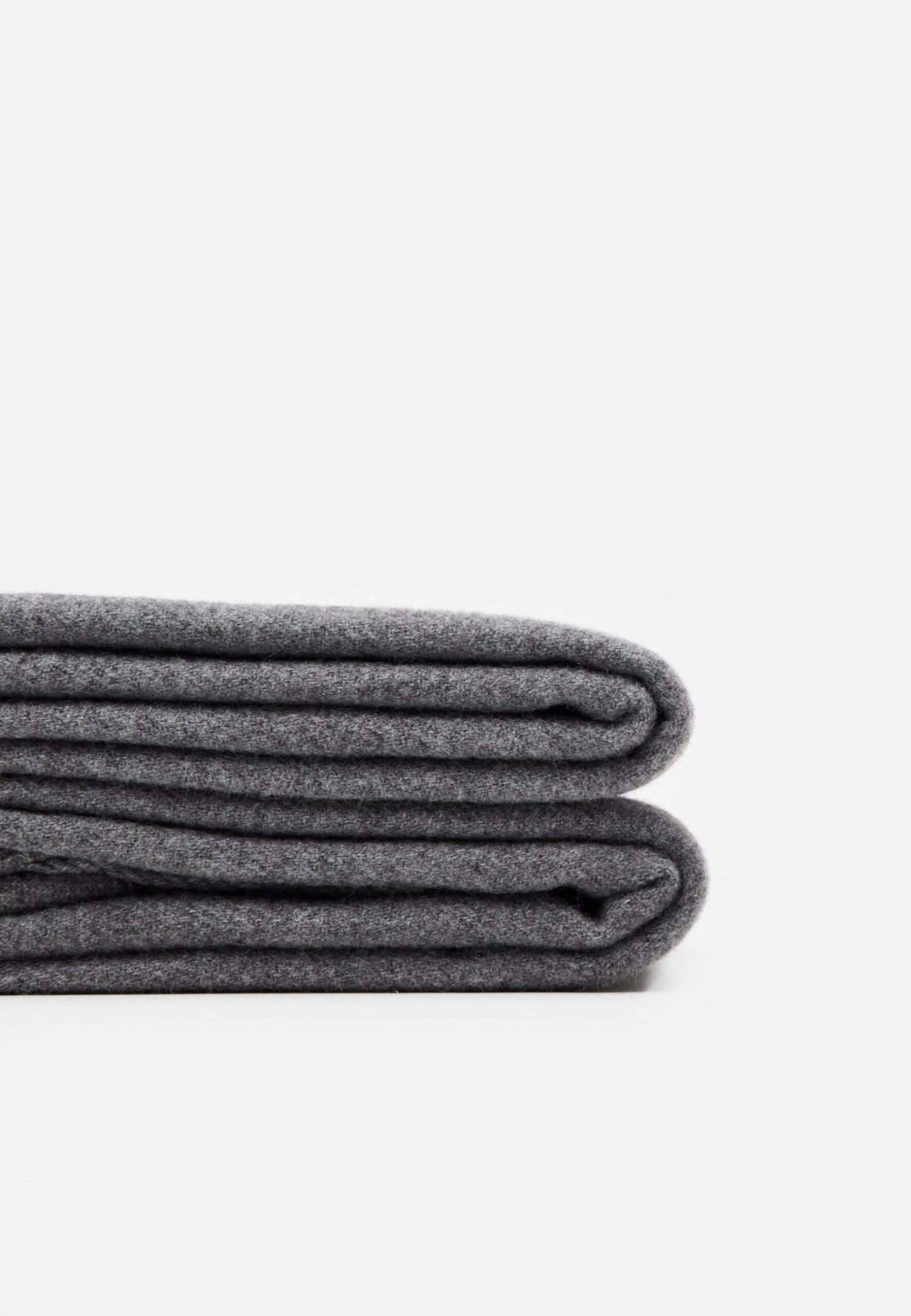 Pier One UnisexSciarpaGrey Donna Sciarpe PI954G00J-C11 5 Pier One UnisexSciarpaGrey Donna Sciarpe PI954G00J-C11 - immagine 3