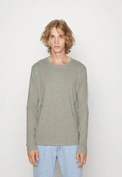 Pier One 5 PackMaglietta A Manica LungaBlack/Dark Blue/Stone Uomo T-shirt E Polo PI922O0RB-Q12 -Pier One ece86011bb0c4f9a87f3f3246816286d