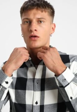 Pier One Camicia - Black/White -Pier One f53db08a39734cb0a9045c08ab5cf6e6