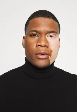 Pier One MaglioneBlack Uomo Maglieria PI922Q08O-Q11 -Pier One fbd26a2e537242bba5ca90be5a6b76fd