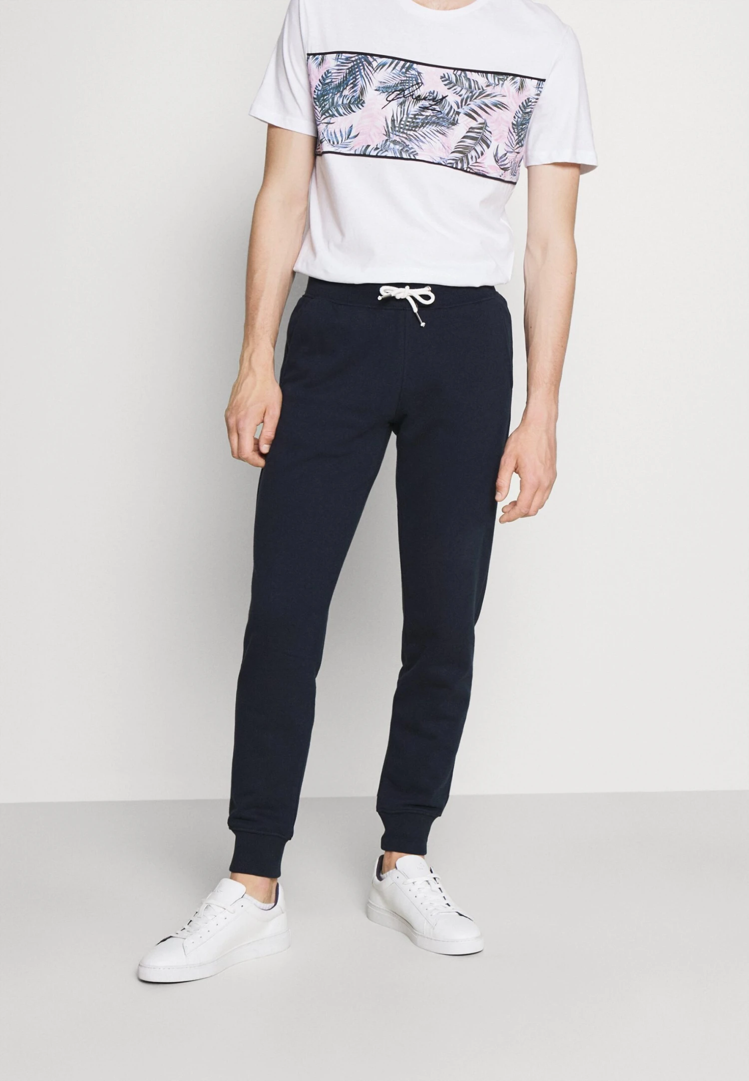 Pier One Pantaloni SportiviDark Blue Uomo Pantaloni Sportivi E Joggers PI922E03I-K12 3 Pier One Pantaloni SportiviDark Blue Uomo Pantaloni Sportivi E Joggers PI922E03I-K12